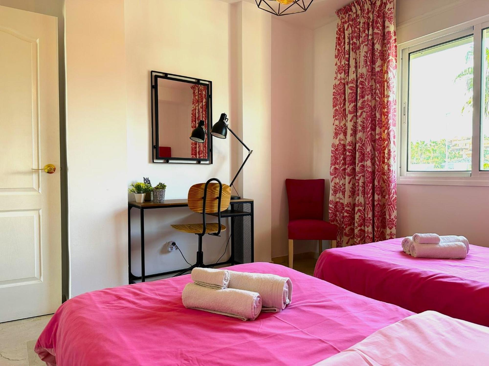 Apartments Bermuda Beach เอสเตโปนา ภายนอก รูปภาพ