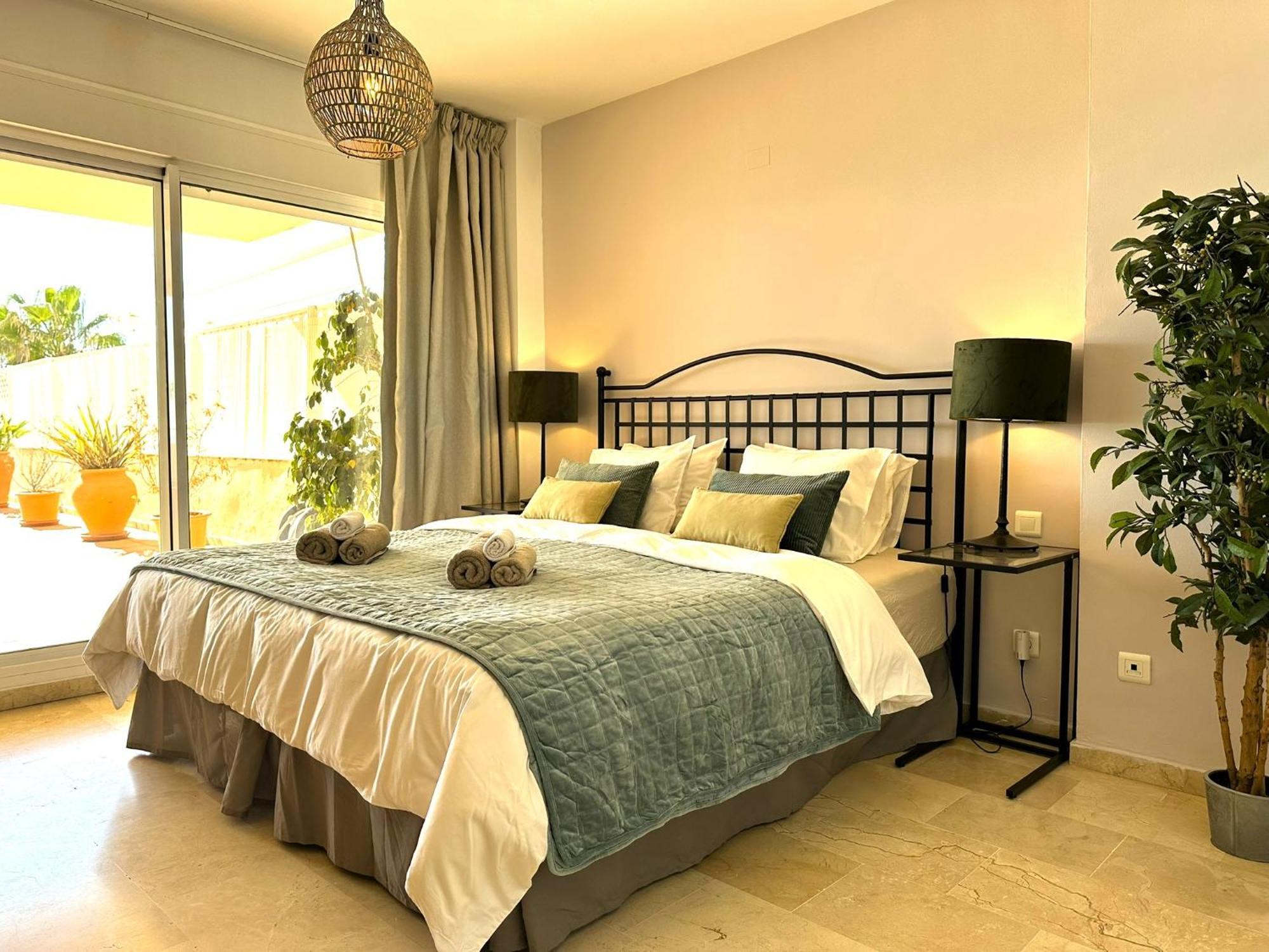 Apartments Bermuda Beach เอสเตโปนา ภายนอก รูปภาพ