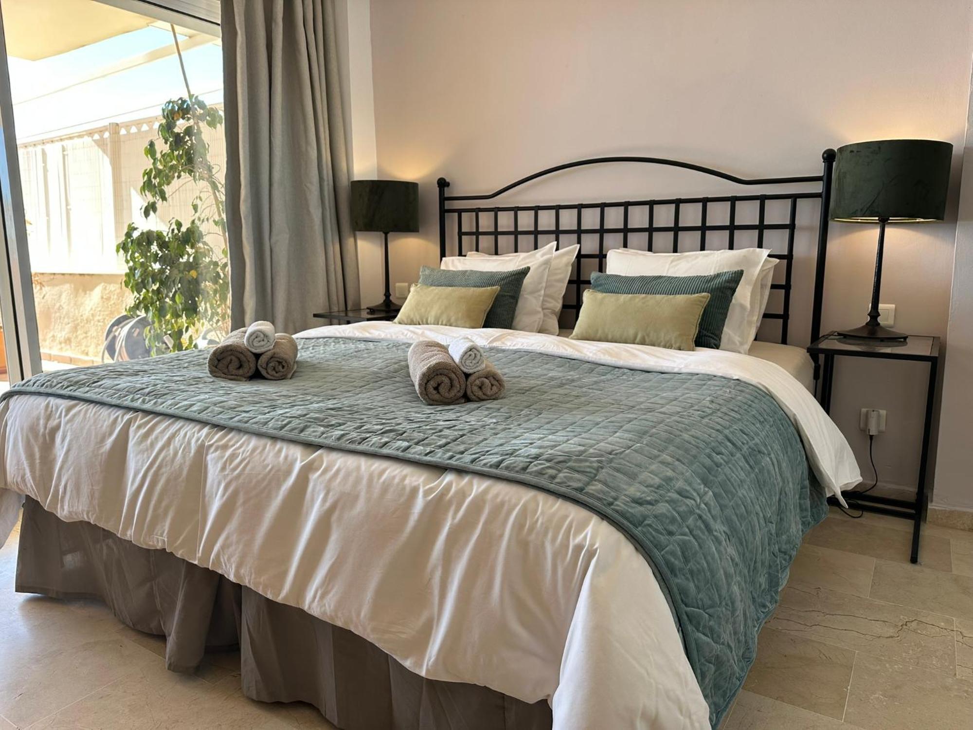 Apartments Bermuda Beach เอสเตโปนา ภายนอก รูปภาพ